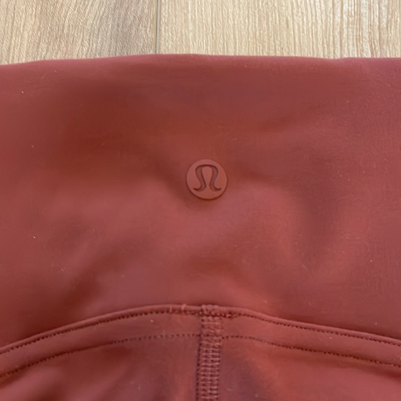 Lululemon InStill HR tight 25” - Picture 6 of 6